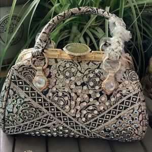 Amazing Bling with vintage look❤️